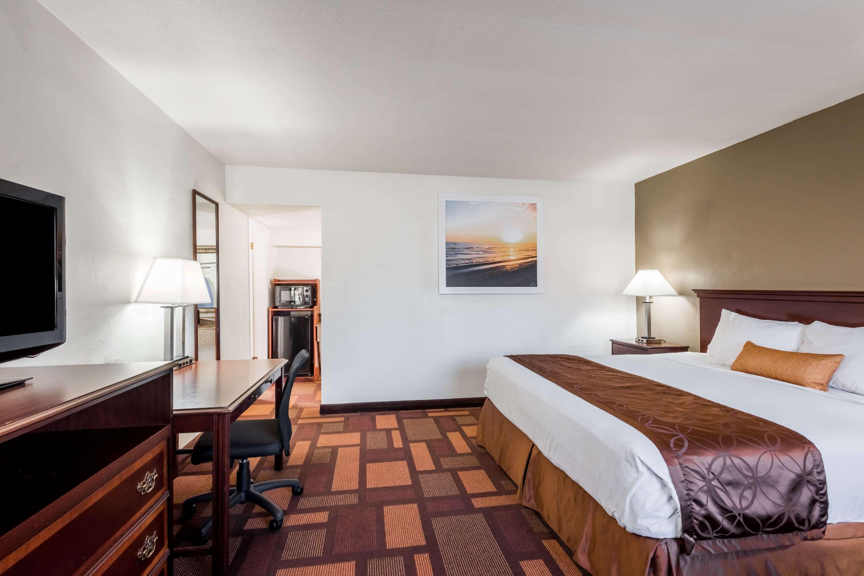 Days Inn & Suites By Wyndham Lodi Exteriér fotografie