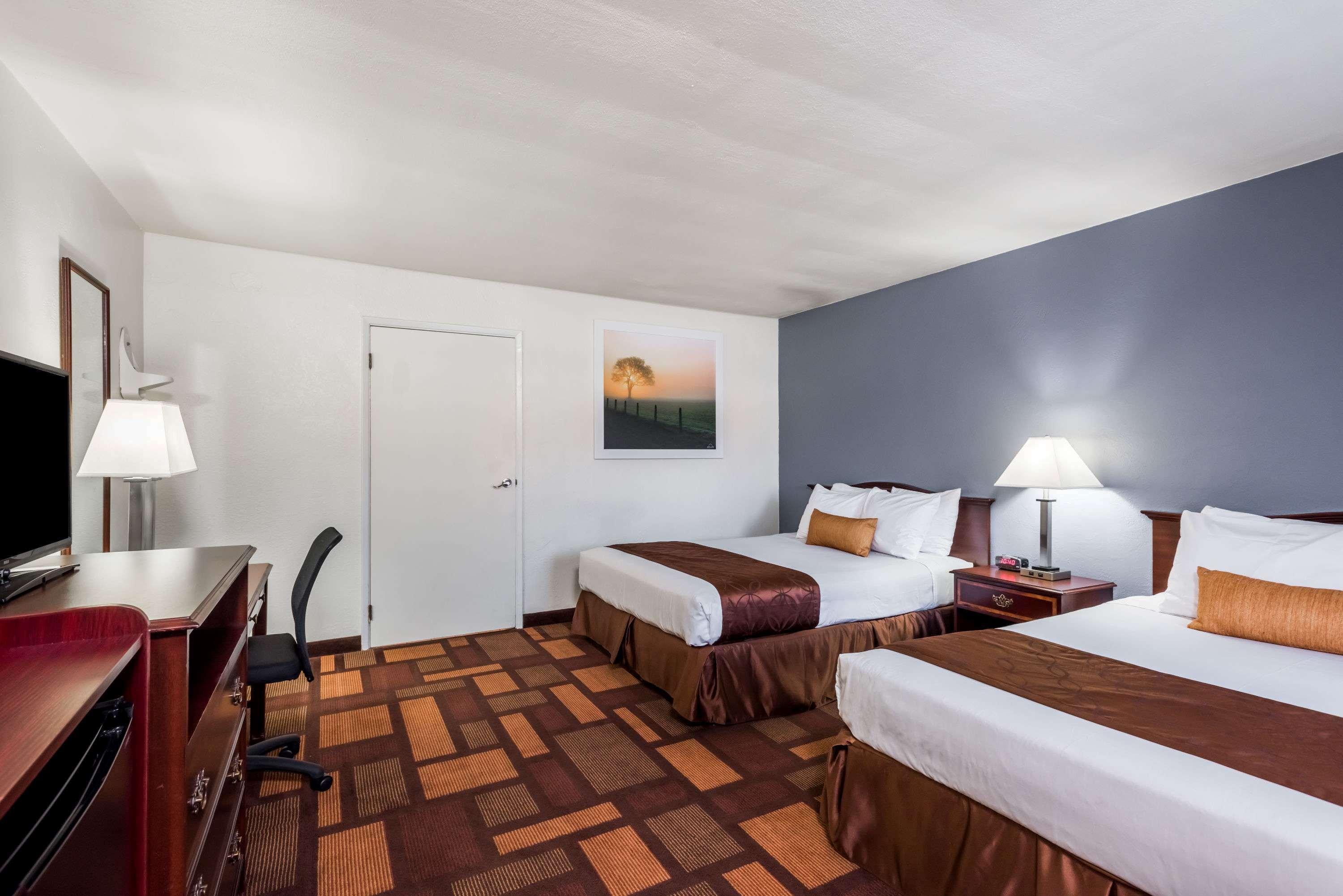 Days Inn & Suites By Wyndham Lodi Exteriér fotografie
