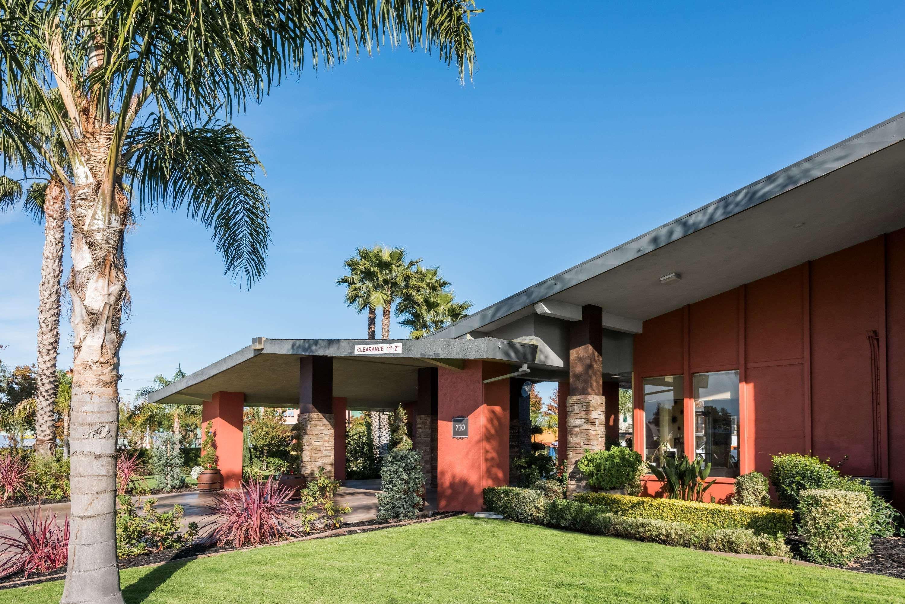 Days Inn & Suites By Wyndham Lodi Exteriér fotografie