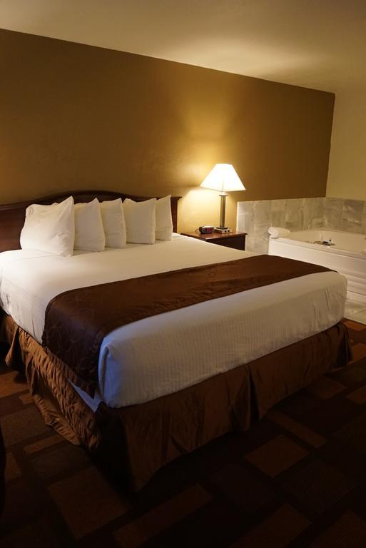 Days Inn & Suites By Wyndham Lodi Exteriér fotografie