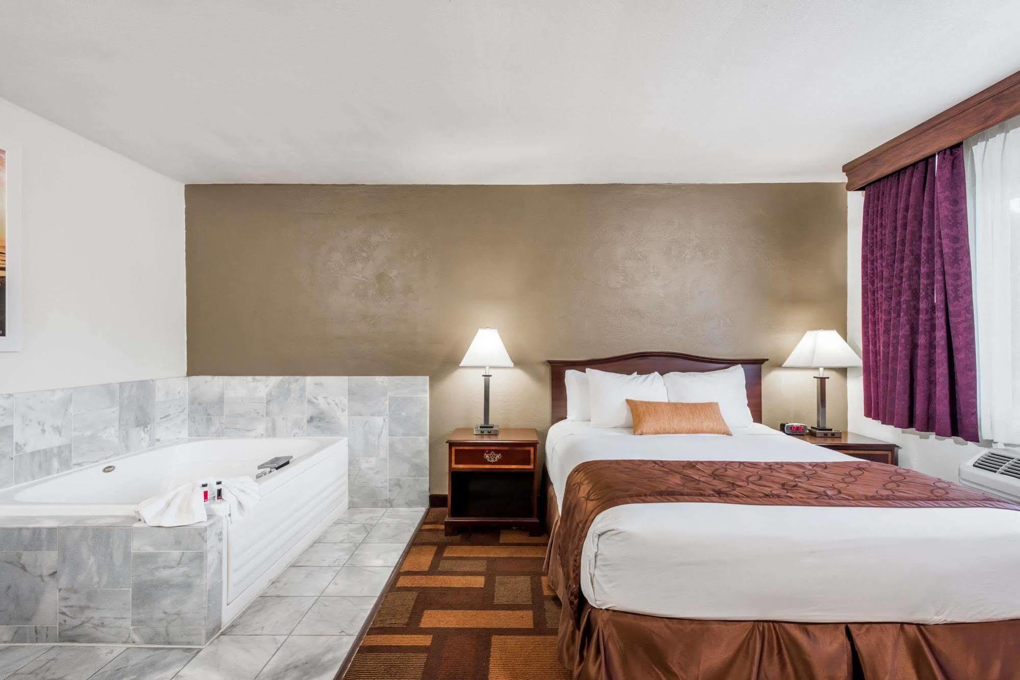 Days Inn & Suites By Wyndham Lodi Exteriér fotografie
